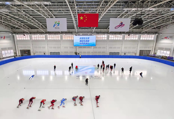 吉林省通化市滑冰馆，冰雪运动深入人心_副本.jpg